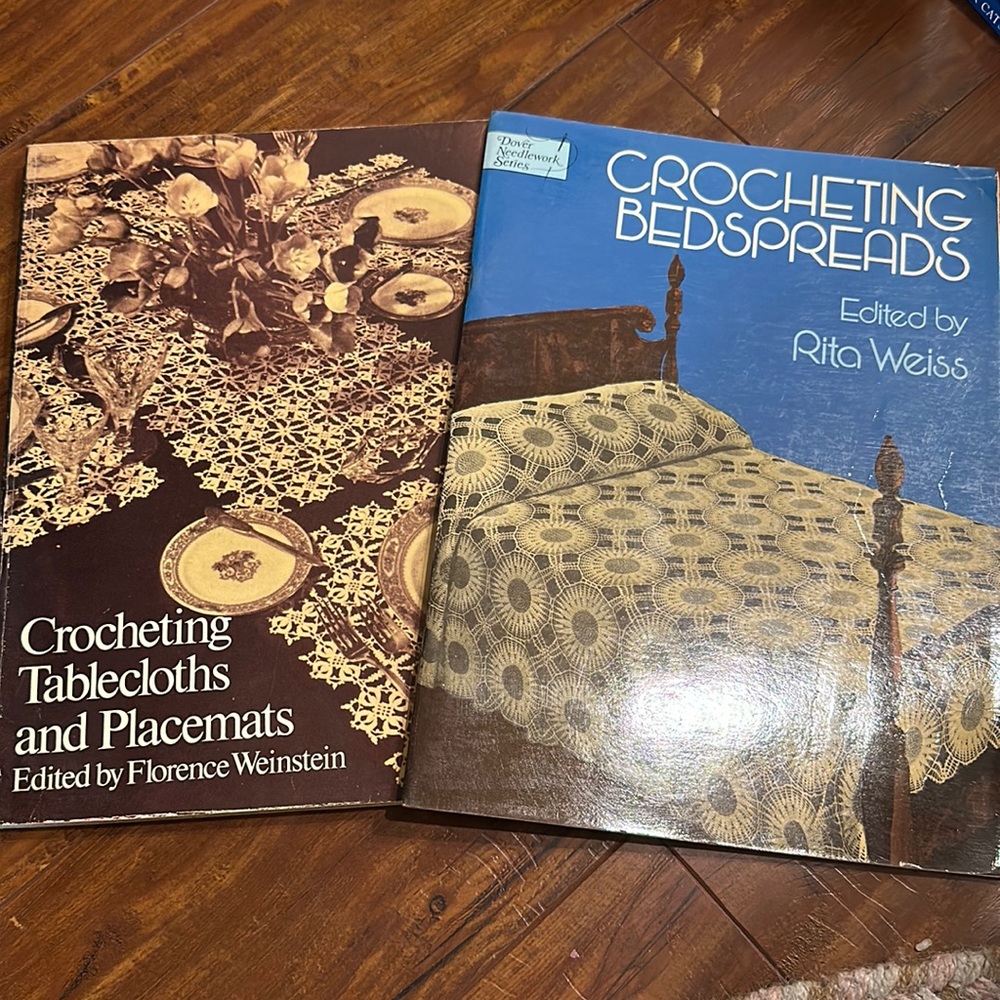 2 Vintage Crocheting Crochet pattern How To‎ books